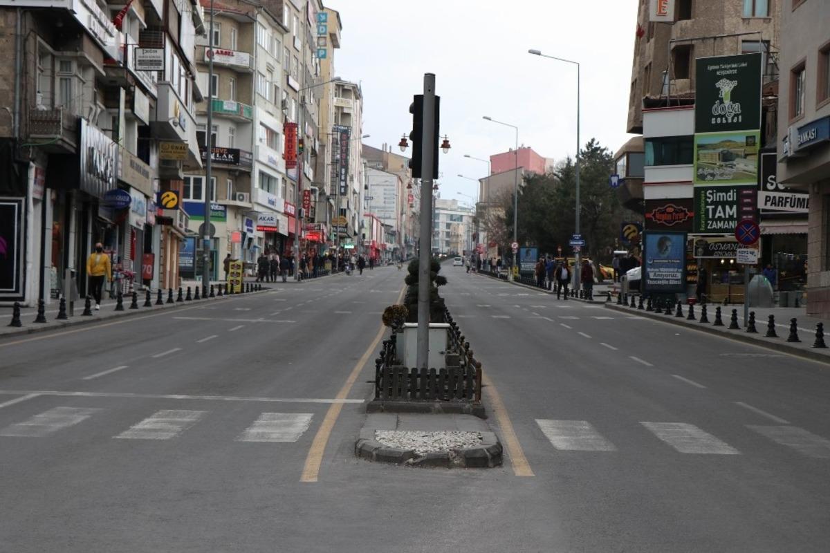 Nevşehir adeta hayalet şehre d&ouml;nd&uuml;