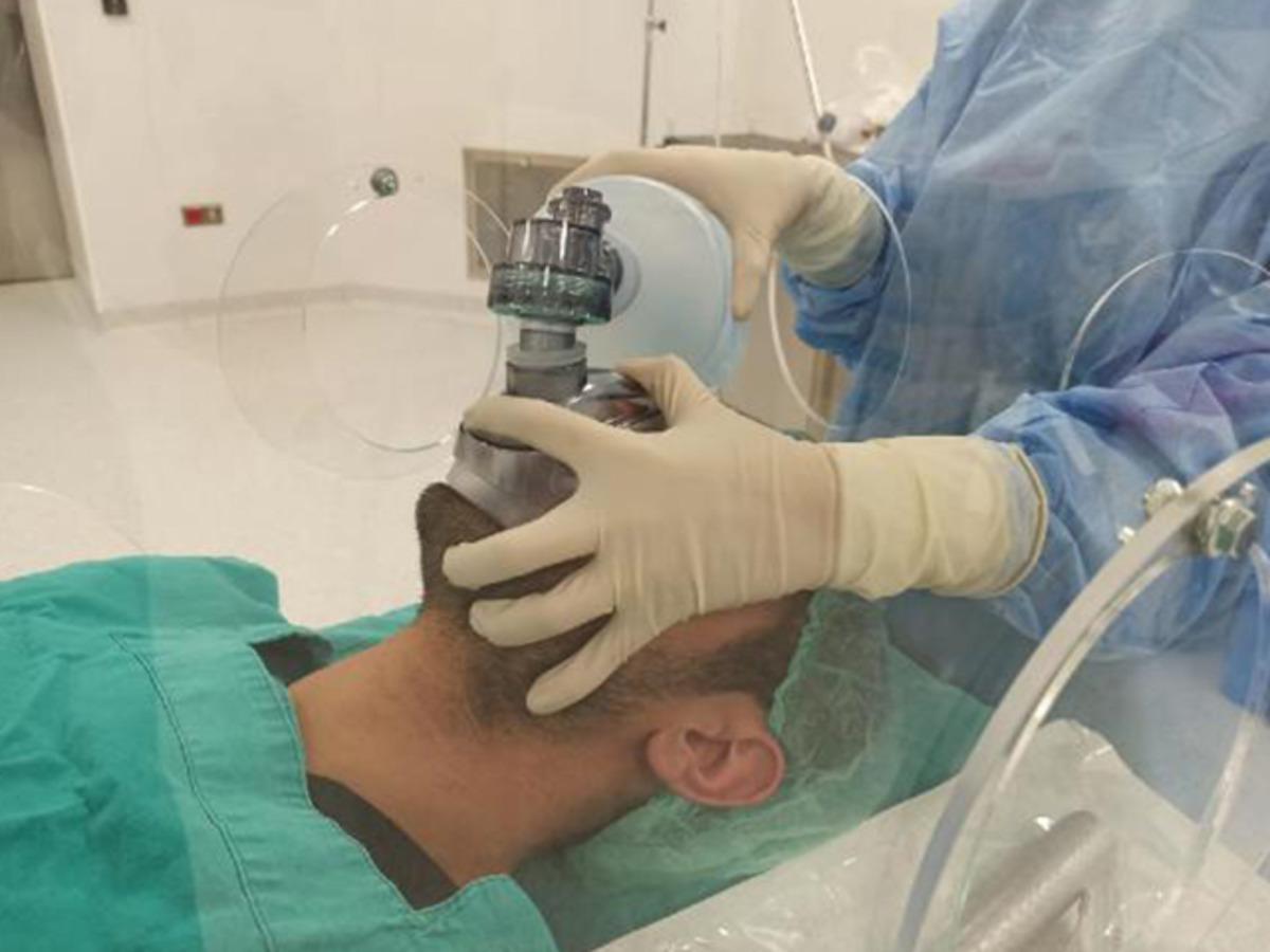 T&uuml;rkiye'de bir ilk: Koronavir&uuml;se karşı personeli koruyor