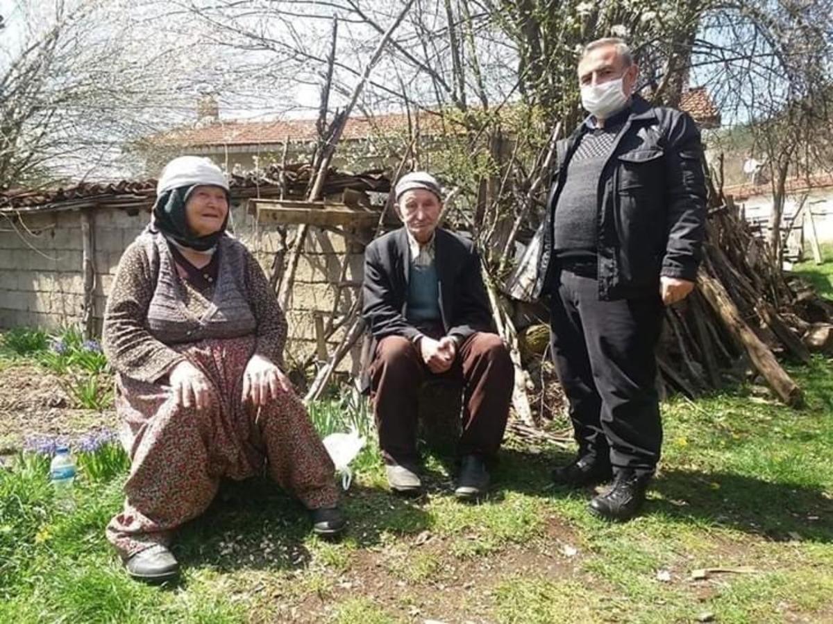 K&ouml;yl&uuml;lerin yardımına k&ouml;y muhtarı ve cami imam hatibi koşuyor
