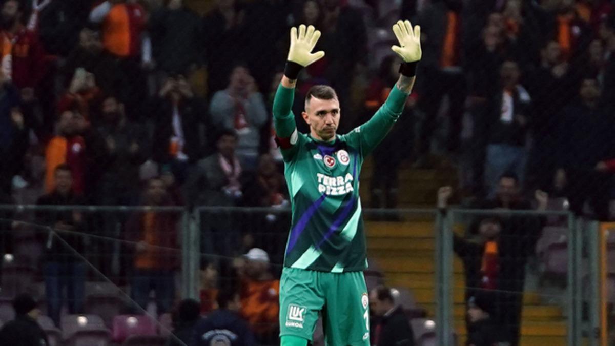 Fernando Muslera: Fatih Terim'in yardımcısı olmak beni &ccedil;ok gururlandırır