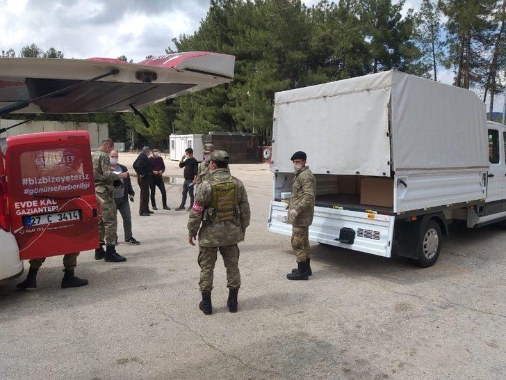 Mehmetçiğe maske desteği G5