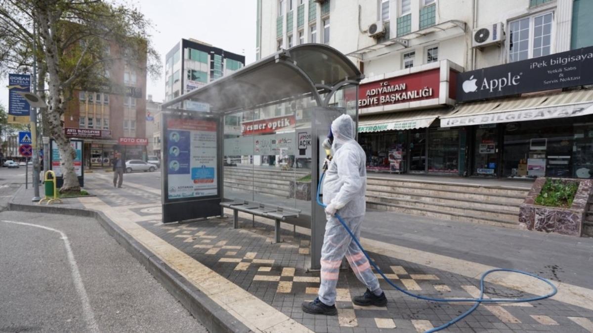 Adıyaman&rsquo;ın her k&ouml;şesi dezenfekte ediliyor