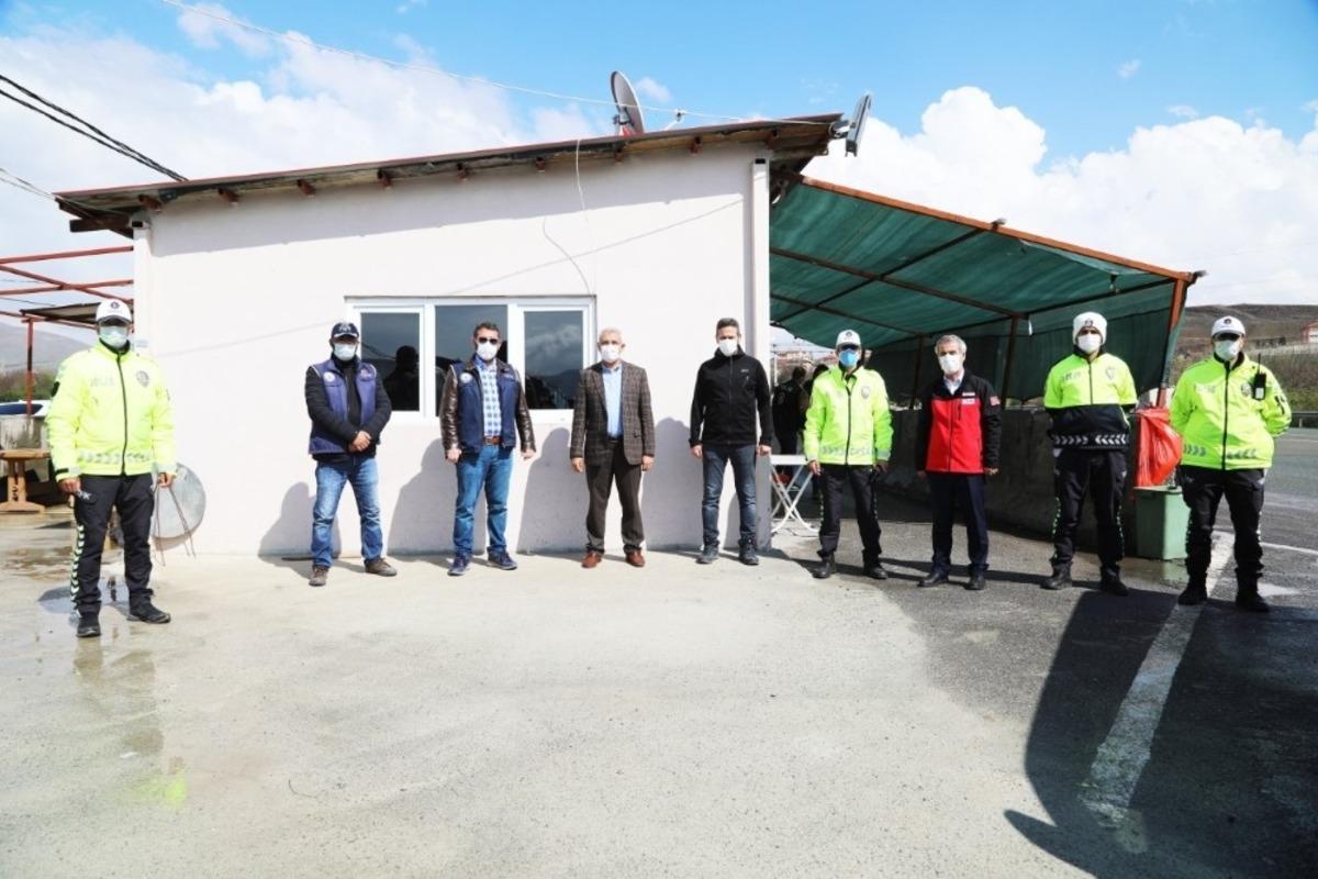 Başkan G&uuml;der&rsquo;den polis g&uuml;venlik noktasına ziyaret