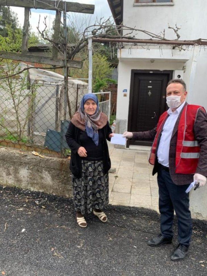 AK Parti teşkilatı 300 adet gıda kolisi bağışında bulundu G3