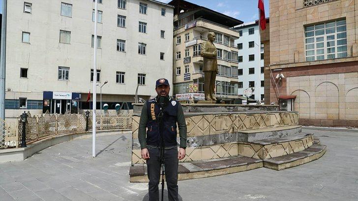 Hakkari'de polisler "Uzun İnce Bir Yoldayım" türküsünü seslendirdi G2