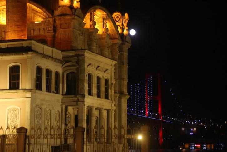 İstanbul'da 'Süper Ay' kartpostallık görüntüler oluşturdu G2