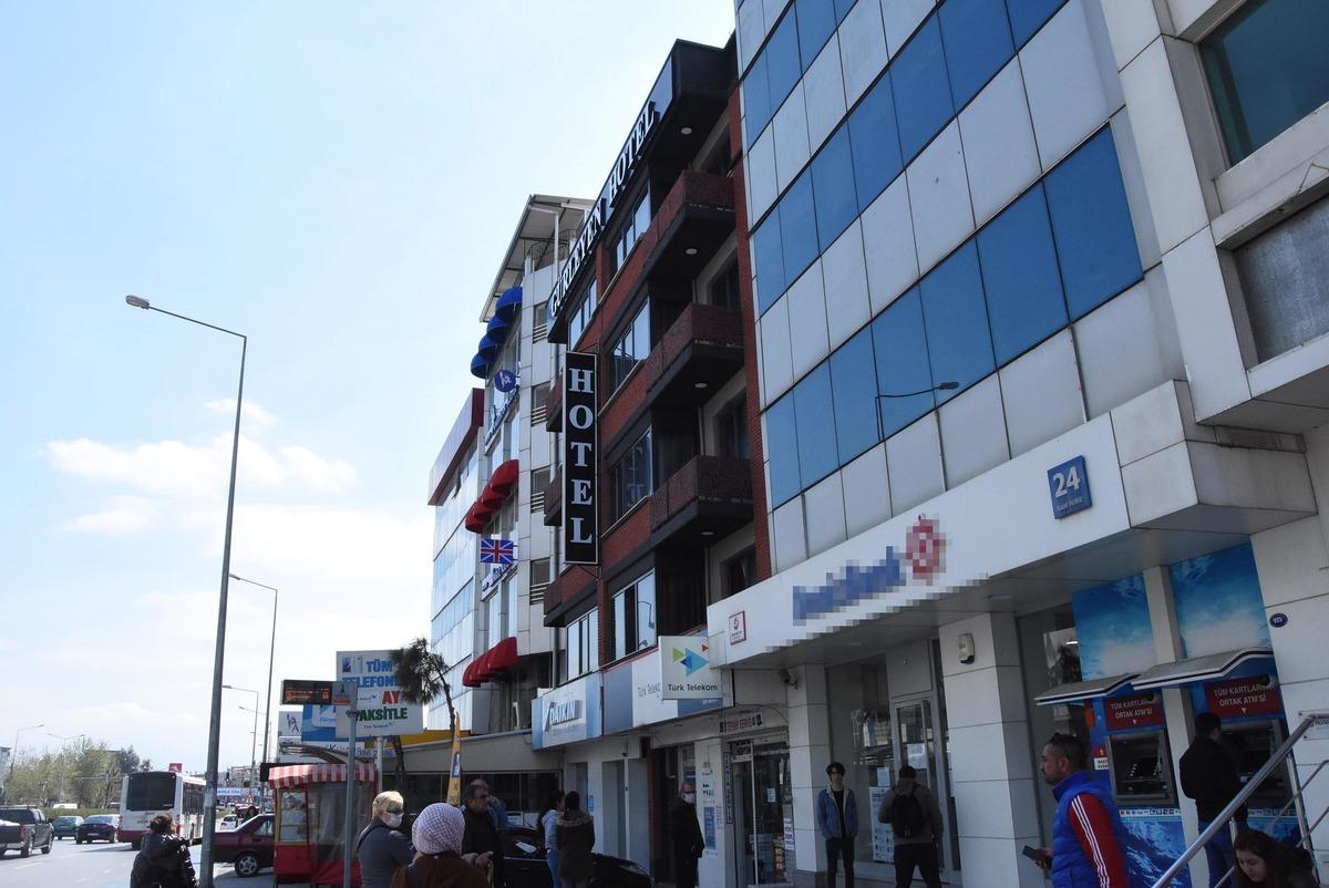 Kapılarını sağlık&ccedil;ılara a&ccedil;an otelciler: Y&uuml;zlerindeki yorgunluk her şeyi anlatıyor