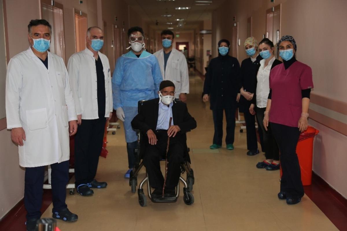 87 yaşındaki İbrahim dede Korona tedavisine bir haftada olumlu cevap verdi