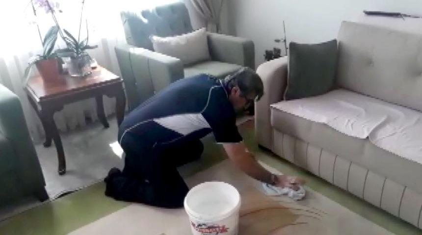 Koronavir&uuml;s nedeniyle dışarı &ccedil;ıkamayınca... İş erkeklere d&uuml;şt&uuml;! 