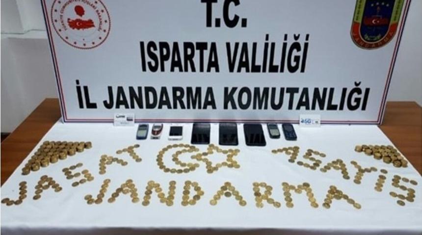 Isparta&rsquo;da sahte altınla dolandırıcılığa 4 g&ouml;zaltı