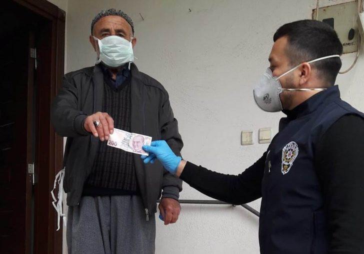 73 Yaşındaki Ali amca, maaşının 200 lirasını kampanyaya bağışladı G1