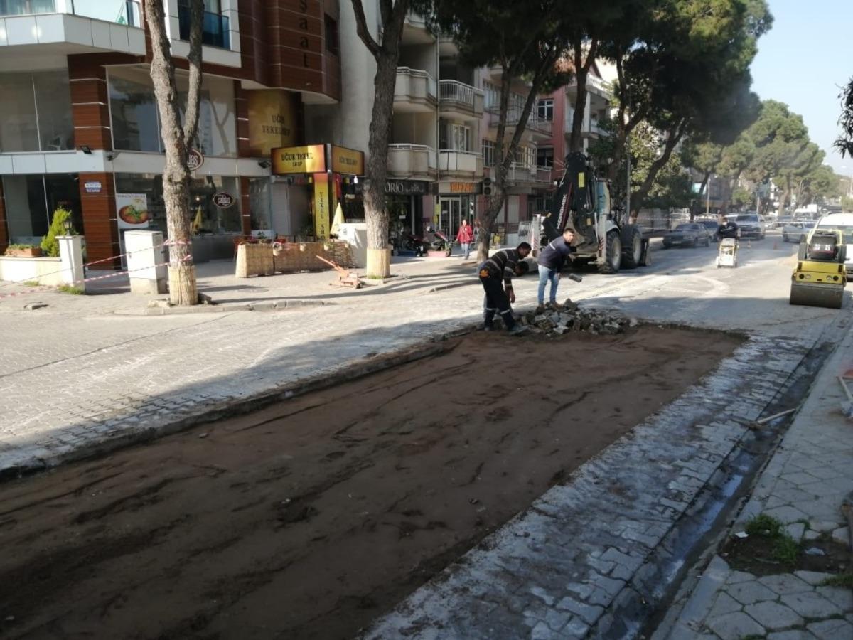 B&uuml;y&uuml;kşehirin &uuml;rettiği taşlar, cadde ve sokakları s&uuml;sl&uuml;yor