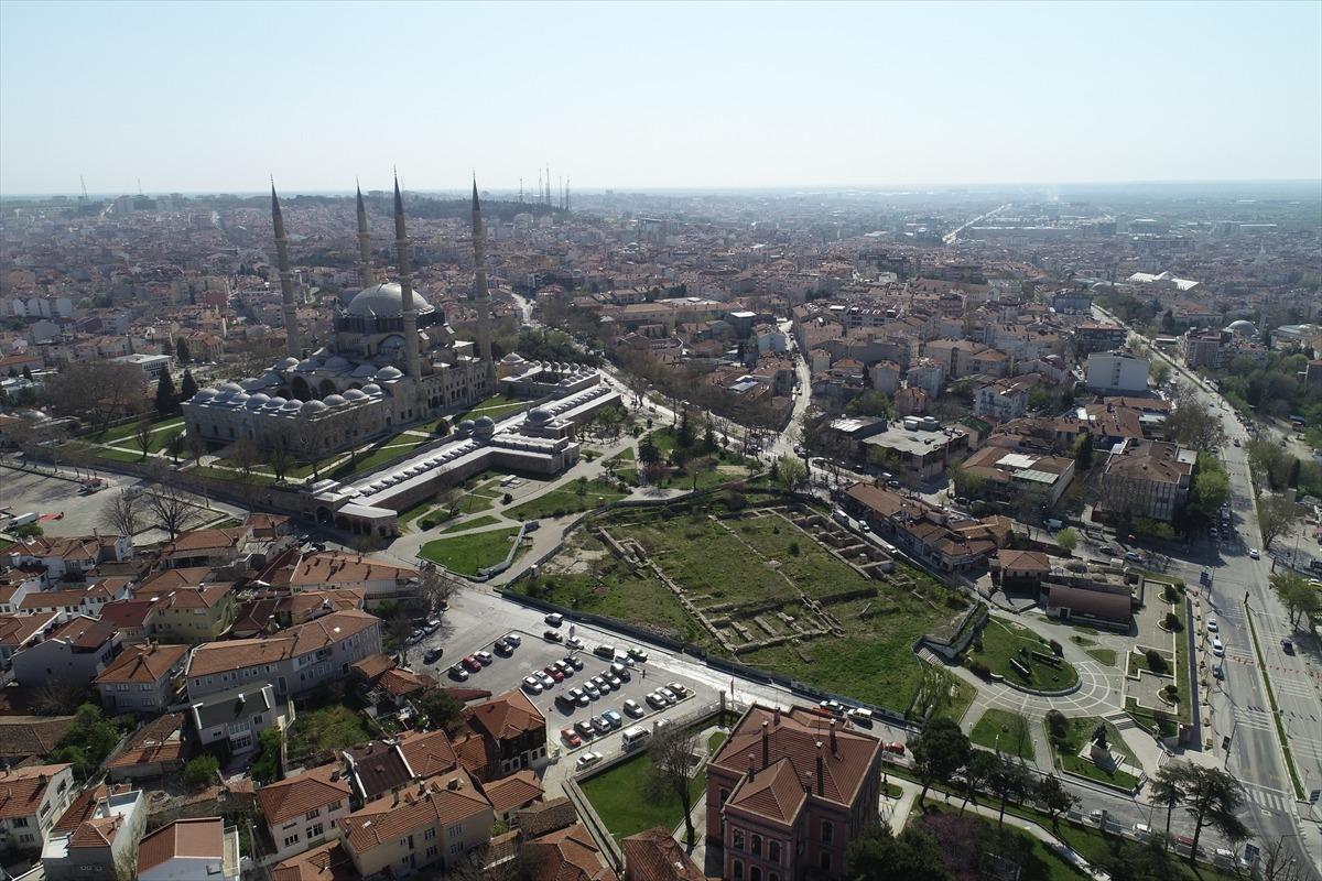 Trakya'da "Evde kal" &ccedil;ağrısına genelde uyuluyor