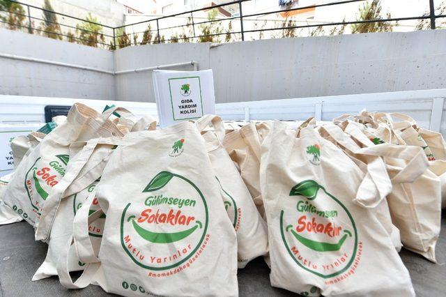 Mamak’tan 10 bin aileye gıda ve hijyen paketi