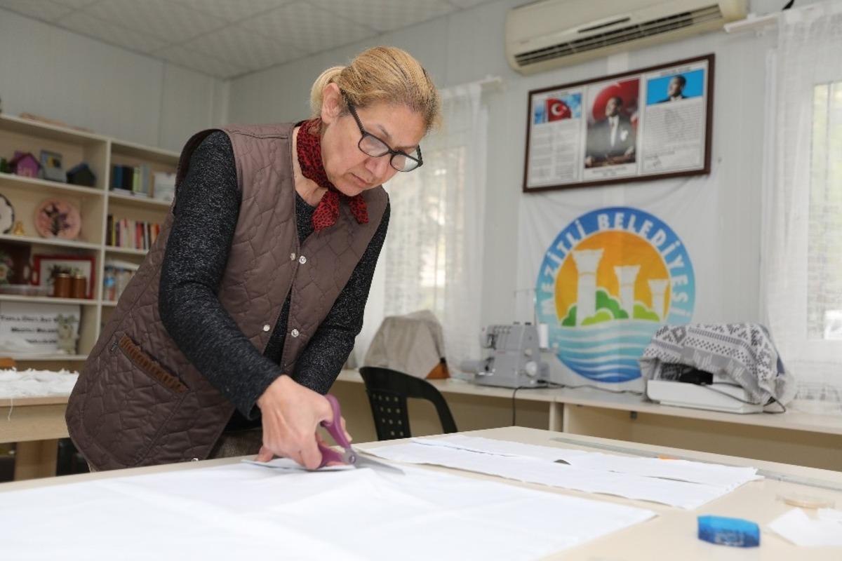 Mezitli&rsquo;de korona vir&uuml;se karşı &ccedil;alışmalar s&uuml;r&uuml;yor