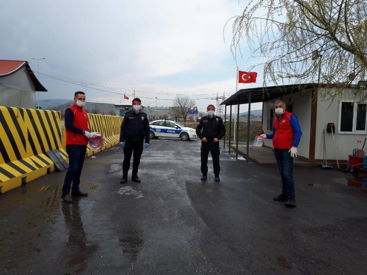 Gen&ccedil;lik ve Spor İl M&uuml;d&uuml;rl&uuml;ğ&uuml; Emniyet G&uuml;&ccedil;lerini Unutmadı