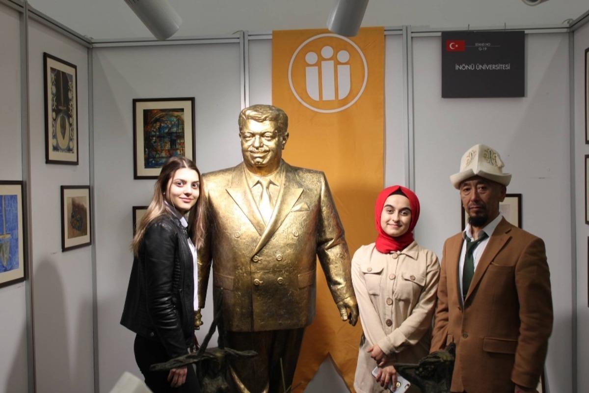 İn&ouml;n&uuml; &Uuml;niversitesi ArtAnkara 6. &Ccedil;ağdaş Sanat Fuarı&rsquo;na katıldı