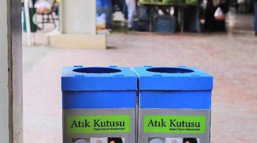 Maske ve eldivenler atık kutusunda toplanıyor
