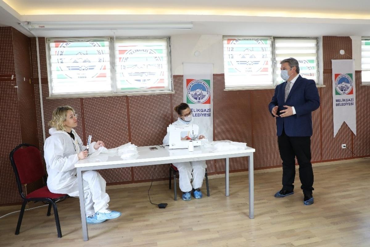 MELMEK&rsquo;TE maske &uuml;retimi başladı