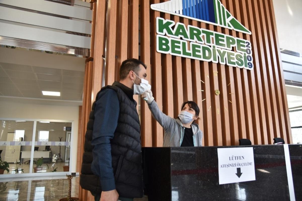 Kartepe Belediyesi girişine ateş &ouml;l&ccedil;erli &ouml;nlem