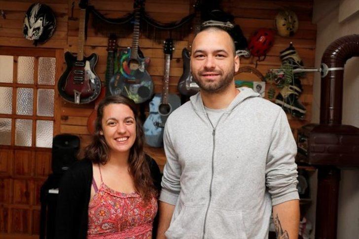 Kamp sırasında tanışmıştı! 6 Fransız , 1 İspanyol'u evinde ağırlıyor G5