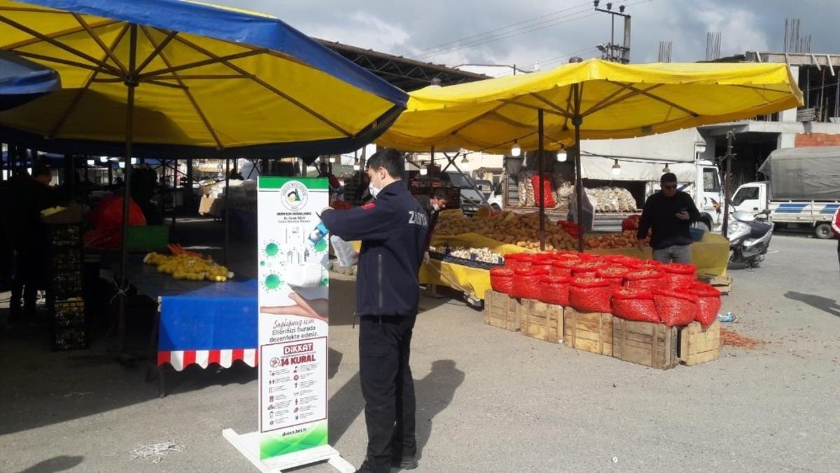 Pazar yerlerine el dezenfektanları koyuldu