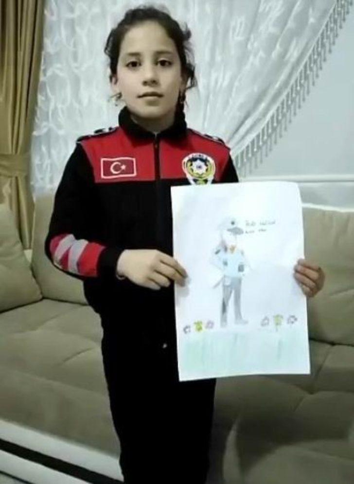 Gercüş Cumhuriyet İlkokulu öğrencileri Polis Haftasını unutmadı G3