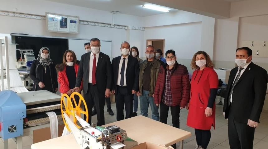 Van&rsquo;daki meslek liselerinde g&uuml;nde 10 bin maske &uuml;retiliyor