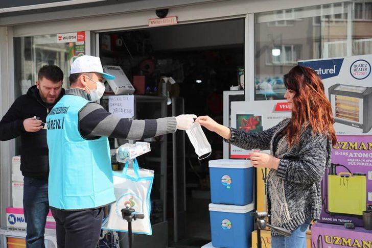 Pamukkale Belediyesi vatandaşlara 200 bine yakın ücretsiz maske dağıttı G4