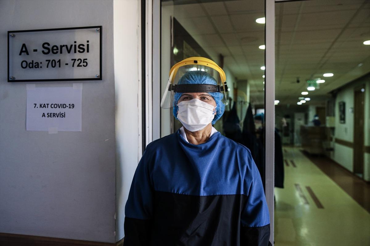 İstanbul Cerrahpaşa Tıp Fak&uuml;ltesi'nde koronavir&uuml;s&uuml; yenen hastalar g&ouml;r&uuml;nt&uuml;lendi