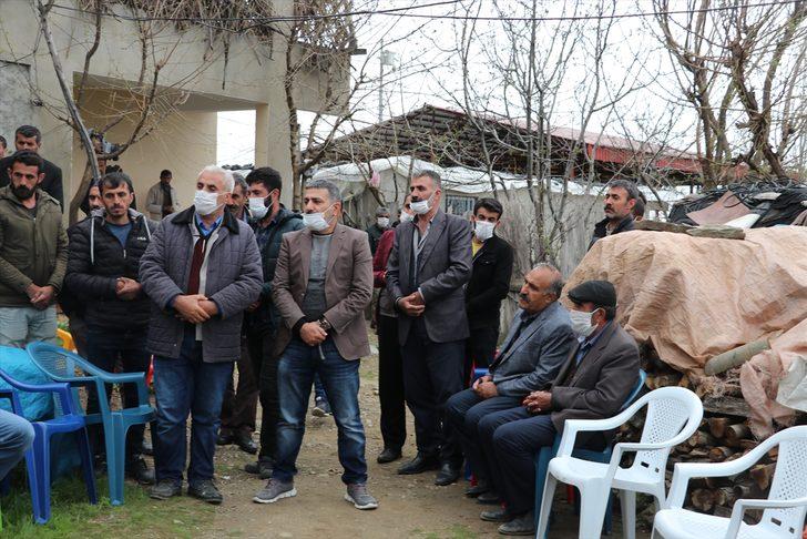 Kulp'taki şehit yakınlarından terör örgütü PKK'ya tepki G1
