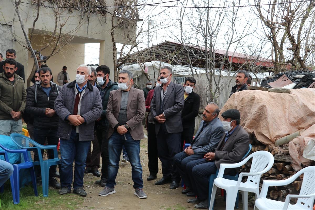Kulp'taki şehit yakınlarından ter&ouml;r &ouml;rg&uuml;t&uuml; PKK'ya tepki