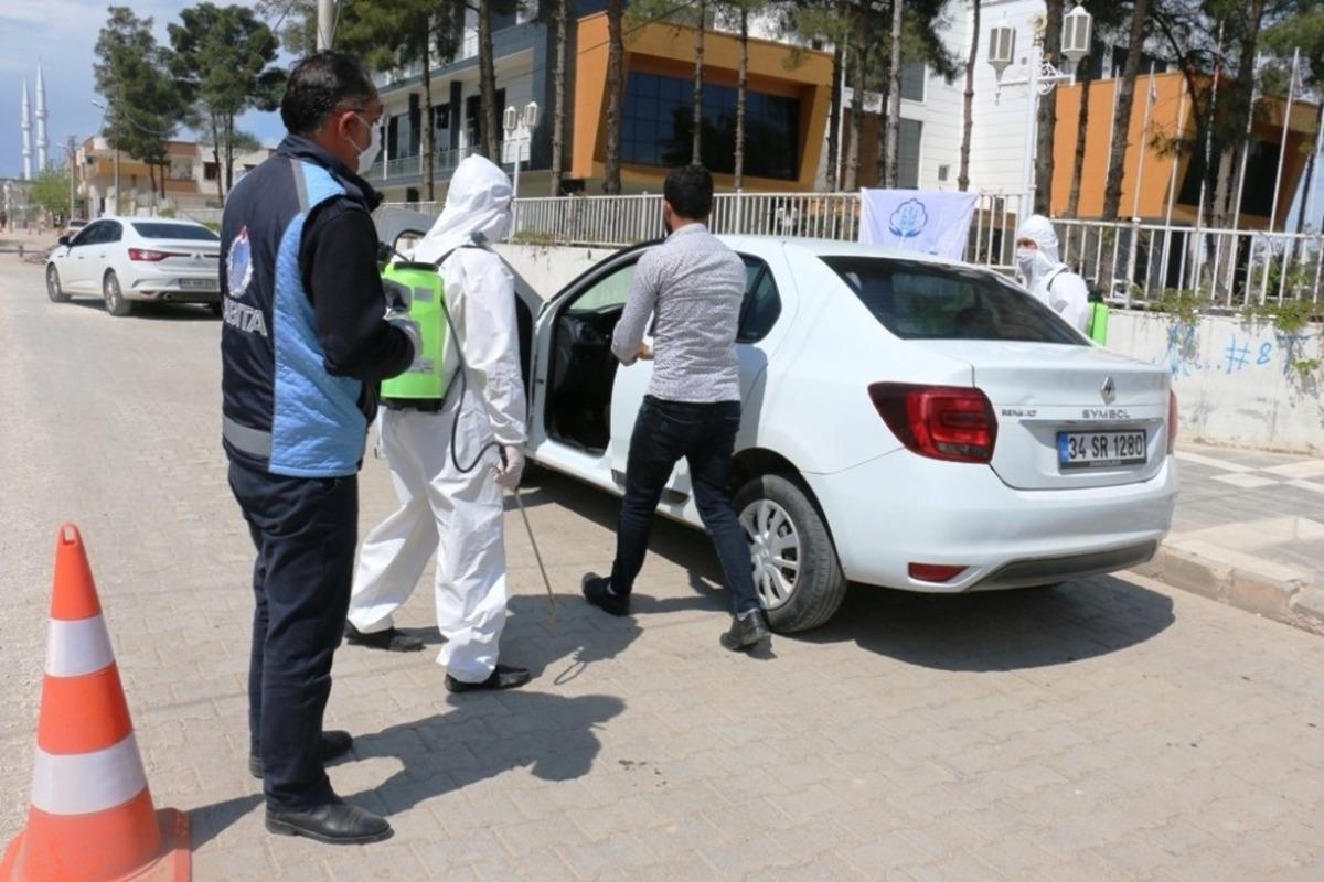 Ak&ccedil;akale&rsquo;de &ouml;zel ara&ccedil;lar dezenfekte ediliyor