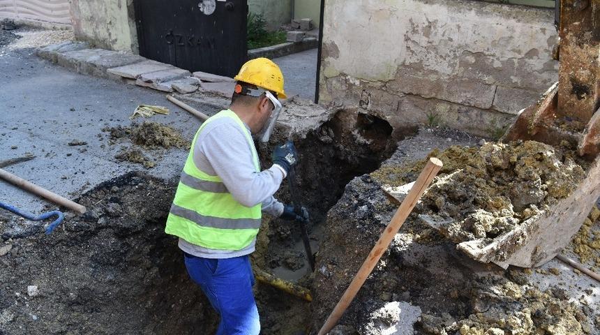 Alzheimer hastası kadının kanalizasyon sorunu &ccedil;&ouml;z&uuml;ld&uuml;