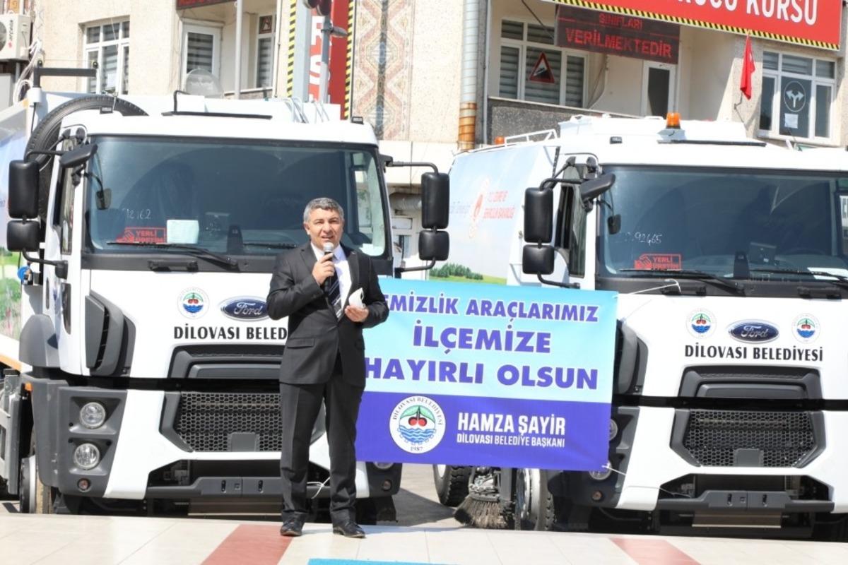 Dilovası&rsquo;na bakanlıktan iki hizmet aracı hibe edildi