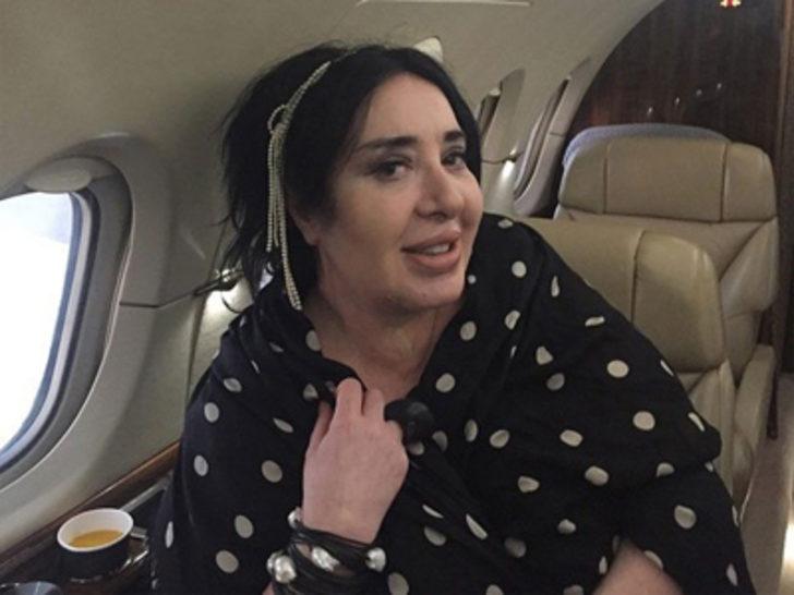 Ebru Gündeş'ten 'özel uçaklı' jest G2