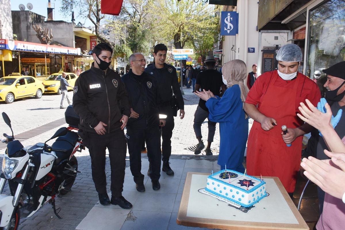 Kavga ihbarına geldiler, o manzarayı g&ouml;r&uuml;nce şaşkına d&ouml;nd&uuml;ler!