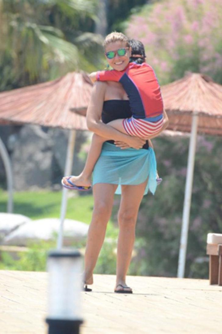 Gülben Ergen de tatil sezonunu açtı G5