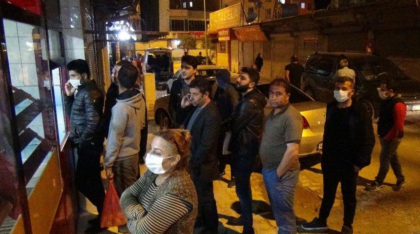 Kızıltepe’de vatandaşlar marketlere akın etti