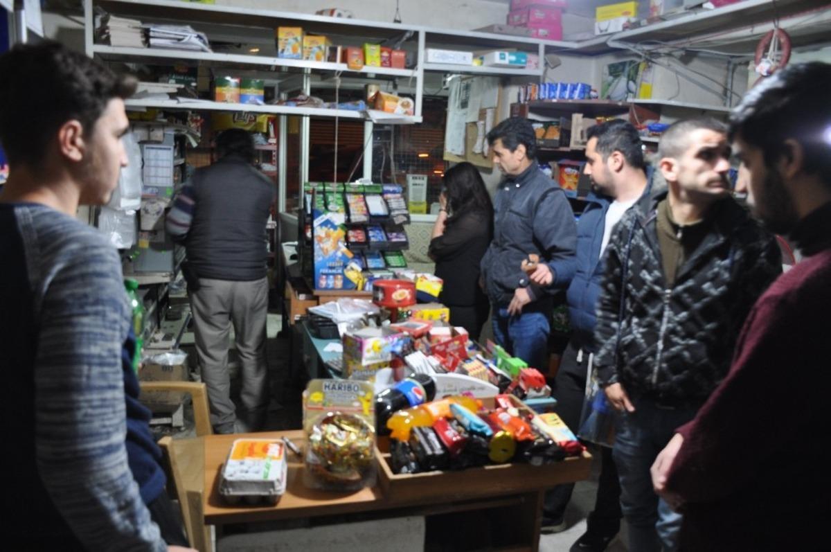 Milas&rsquo;ta yasak &ouml;ncesi vatandaş sokağa d&ouml;k&uuml;ld&uuml;