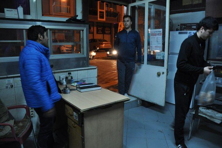 Milas’ta yasak öncesi vatandaş sokağa döküldü G2