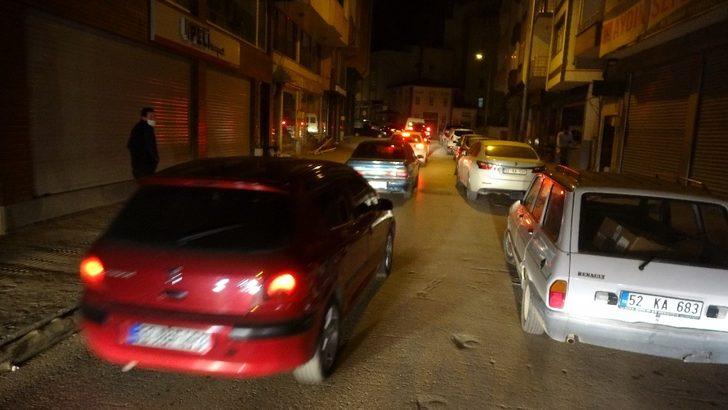 Ordu’da vatandaşlar fırın ve marketlere akın etti G3