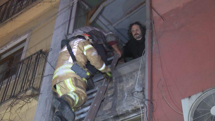 Beyoğlu'nda yangın: Mahsur kalan 9 kişi itfaiye tarafından kurtarıldı G4