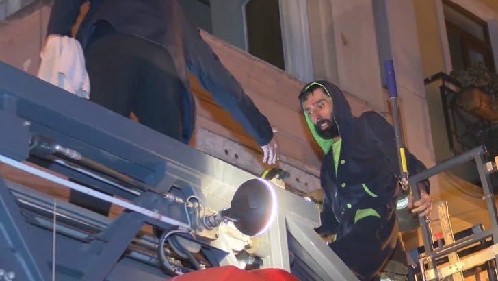 Beyoğlu'nda yangın: Mahsur kalan 9 kişi itfaiye tarafından kurtarıldı G5