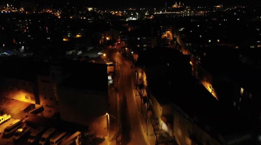 İstanbul’da sokağa çıkma yasağı uygulanmaya başlandı