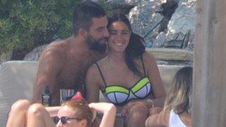 Arda Turan'dan öpücük yağmuru
