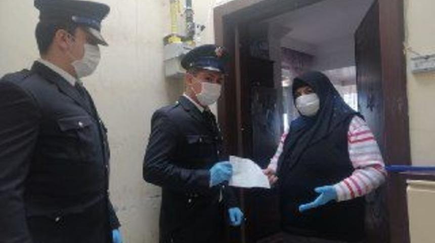 Yalnız yaşayan yaşlı kadından duygulandıran bağış