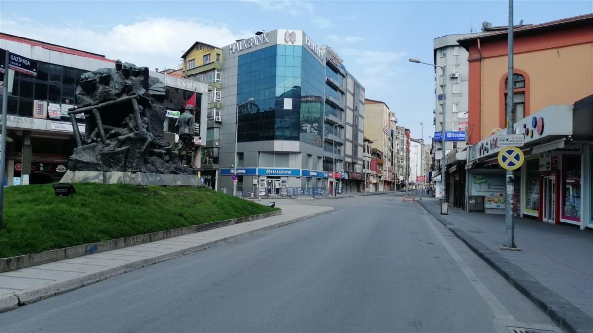 Sakarya, Kocaeli ve Zonguldak'ta yasağın ardından cadde ve sokaklar boş kaldı