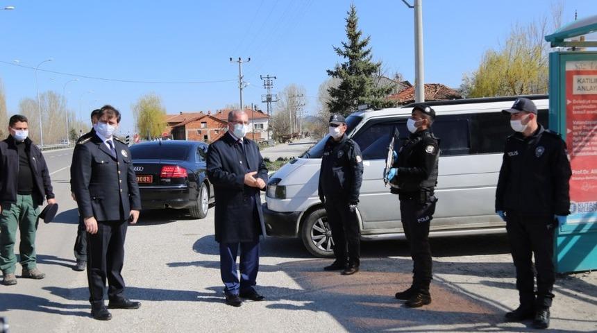 Polisin kuruluş yıl d&ouml;n&uuml;m&uuml;n&uuml; uygulama noktasında kutladı