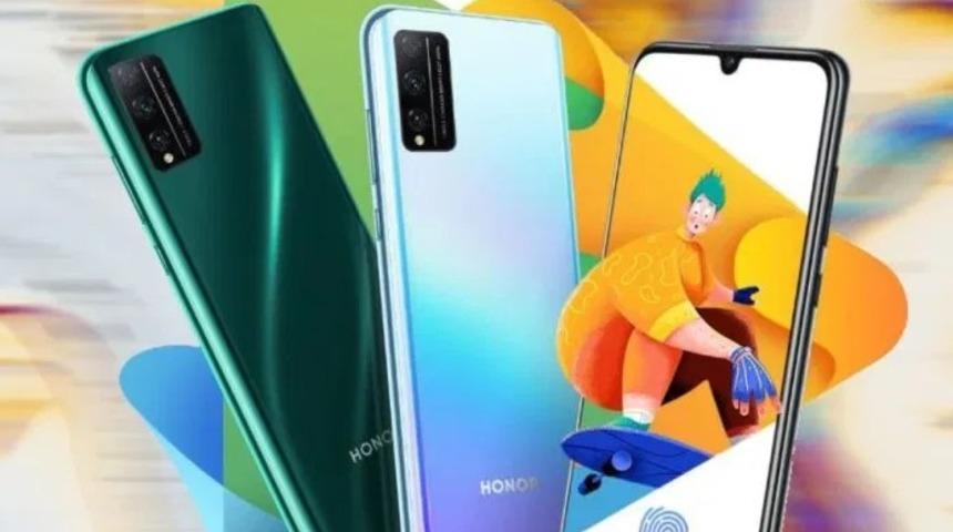 Yeni orta segment telefonu Honor Play 4T Pro ile karşımıza &ccedil;ıktı